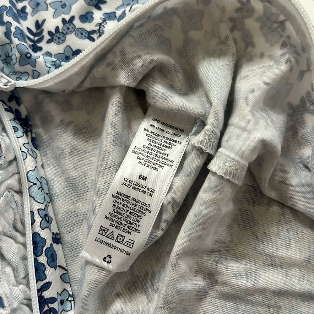 Little Me Baby Girl Bamboo Footie Sleeper 3 6 months White Blue Floral - Picture 6 of 7